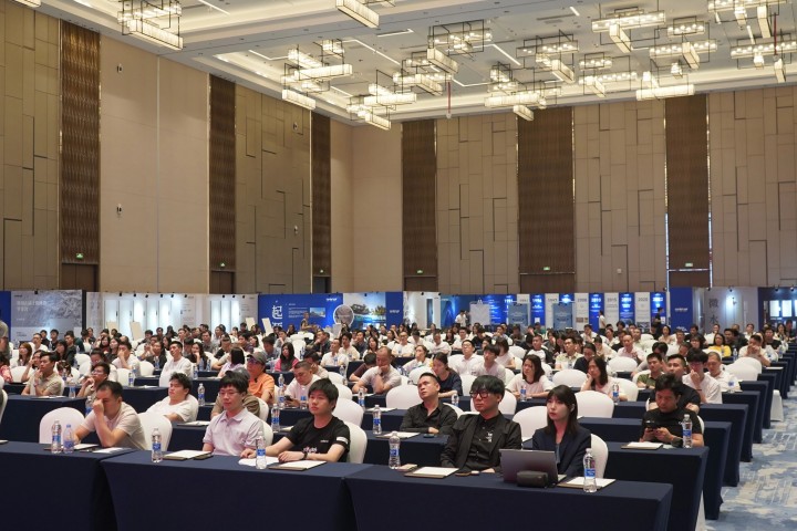 一场发布会，一场千人狂欢嘉年华 | 2025万磊广佛千人行完满成功