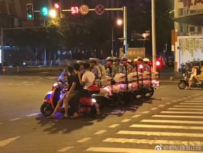 “警叔叔陪你一起等红绿灯”“不敢动？”-万磊艺术涂料江苏动起来